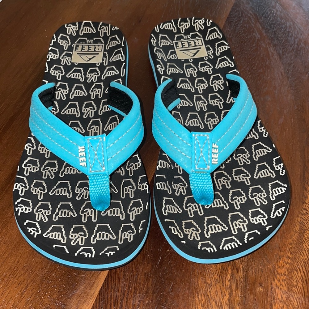 Reef kicks unisex flip flops